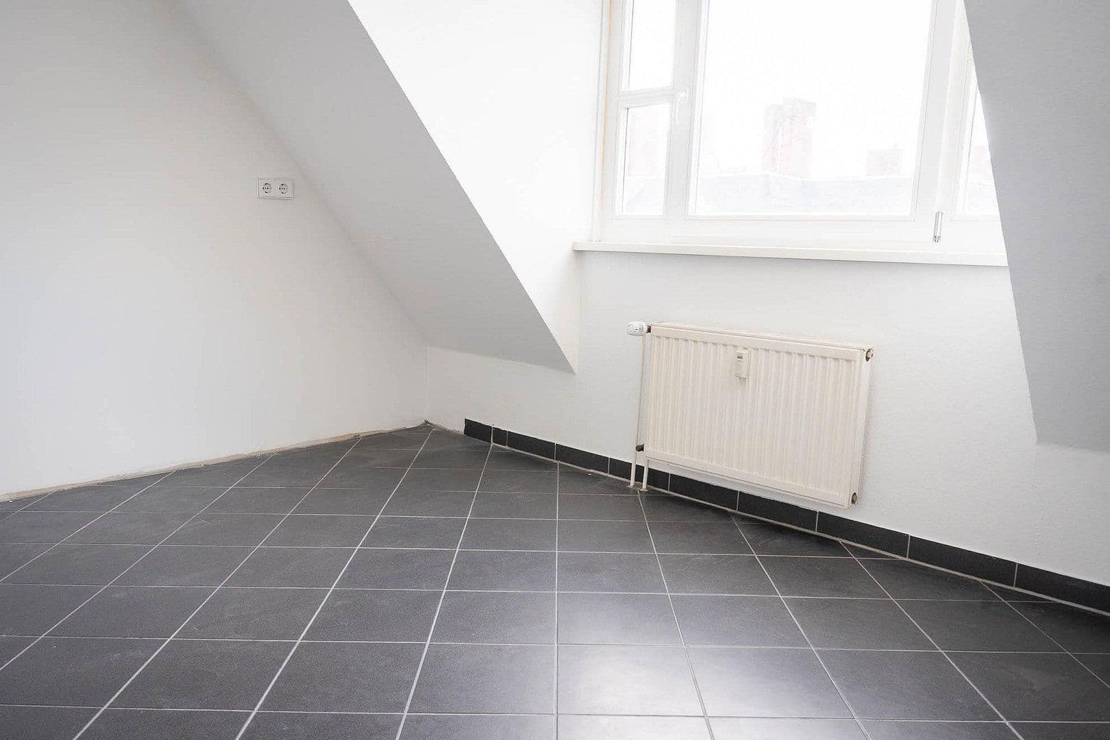 Prodej bytu 3+1 86 m², Berlin, Berlín Prodej bytu 3+1 86 m², Berlin, Berlín