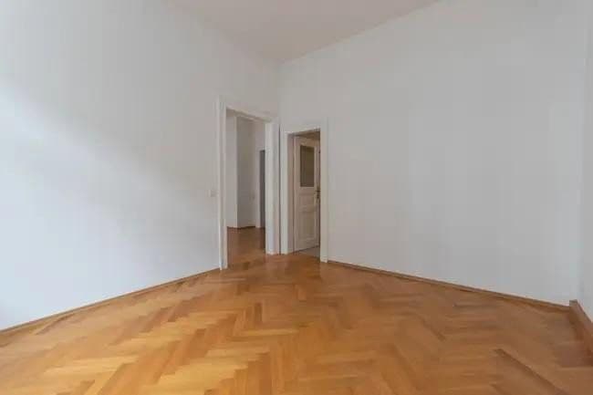 Pronájem bytu 3+1 92 m², Leipzig, Sasko Pronájem bytu 3+1 92 m², Leipzig, Sasko