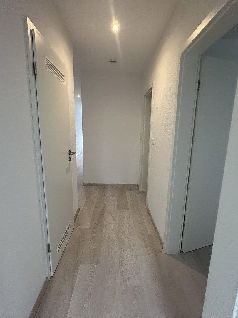 Pronájem bytu 4+1 98 m², Neckarpark 47, Villingen-Schwenningen, Bádensko-Württembersko Pronájem bytu 4+1 98 m², Neckarpark 47, Villingen-Schwenningen, Bádensko-Württembersko