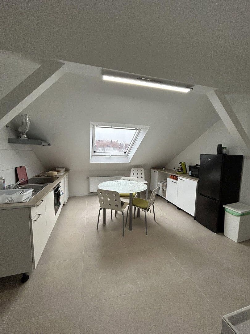 Pronájem bytu 3+1 15 m², Karlsruhe, Bádensko-Württembersko Pronájem bytu 3+1 15 m², Karlsruhe, Bádensko-Württembersko