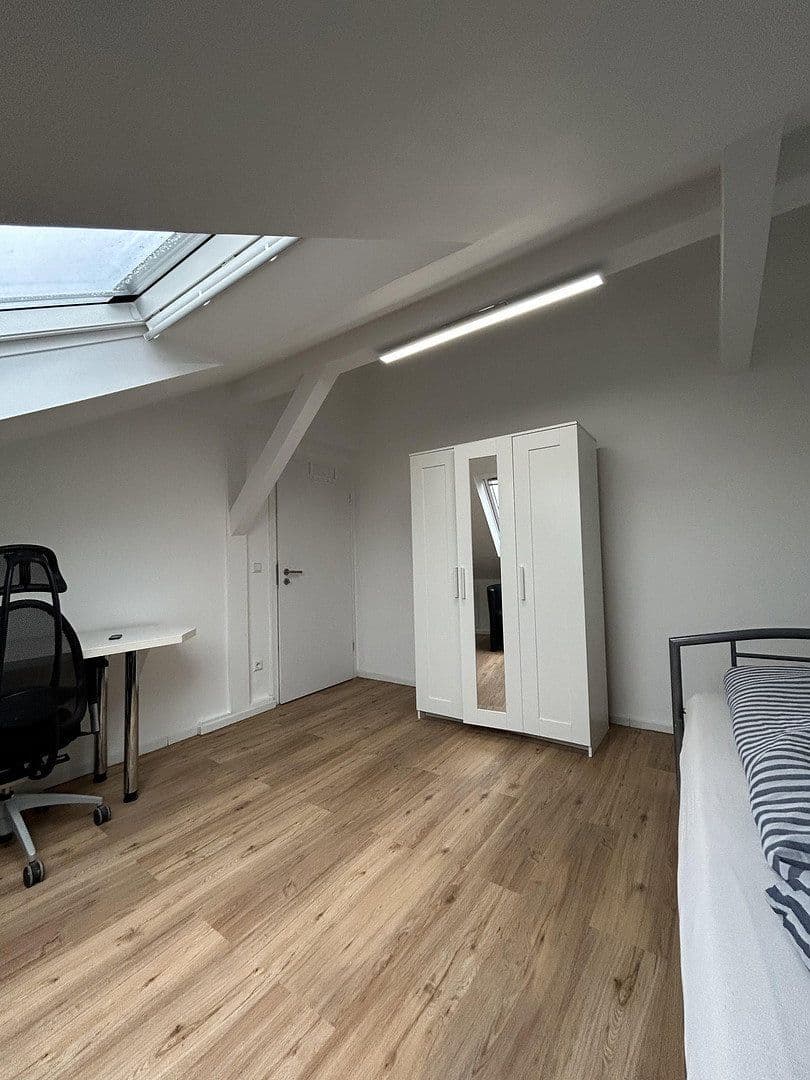 Pronájem bytu 3+1 15 m², Karlsruhe, Bádensko-Württembersko Pronájem bytu 3+1 15 m², Karlsruhe, Bádensko-Württembersko