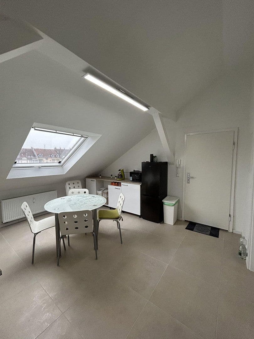 Pronájem bytu 3+1 15 m², Karlsruhe, Bádensko-Württembersko Pronájem bytu 3+1 15 m², Karlsruhe, Bádensko-Württembersko