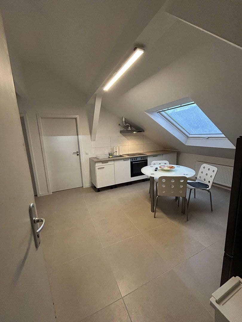Pronájem bytu 3+1 15 m², Karlsruhe, Bádensko-Württembersko Pronájem bytu 3+1 15 m², Karlsruhe, Bádensko-Württembersko