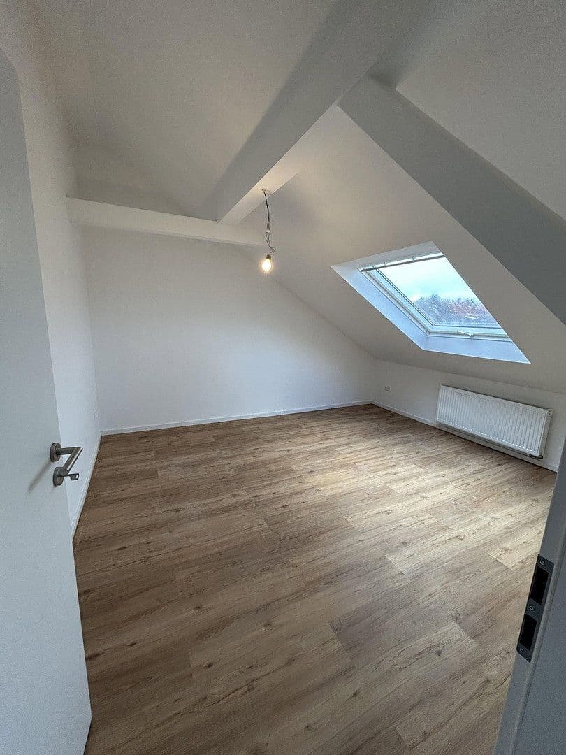 Pronájem bytu 3+1 15 m², Karlsruhe, Bádensko-Württembersko Pronájem bytu 3+1 15 m², Karlsruhe, Bádensko-Württembersko