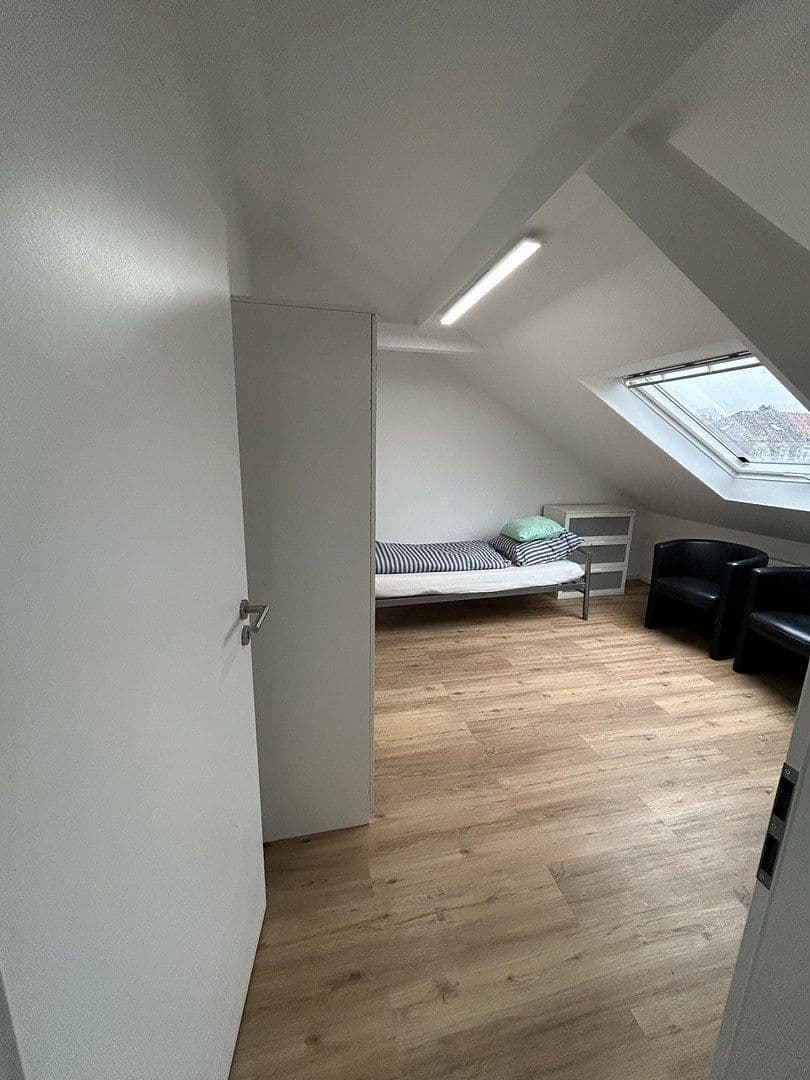 Pronájem bytu 3+1 15 m², Karlsruhe, Bádensko-Württembersko Pronájem bytu 3+1 15 m², Karlsruhe, Bádensko-Württembersko