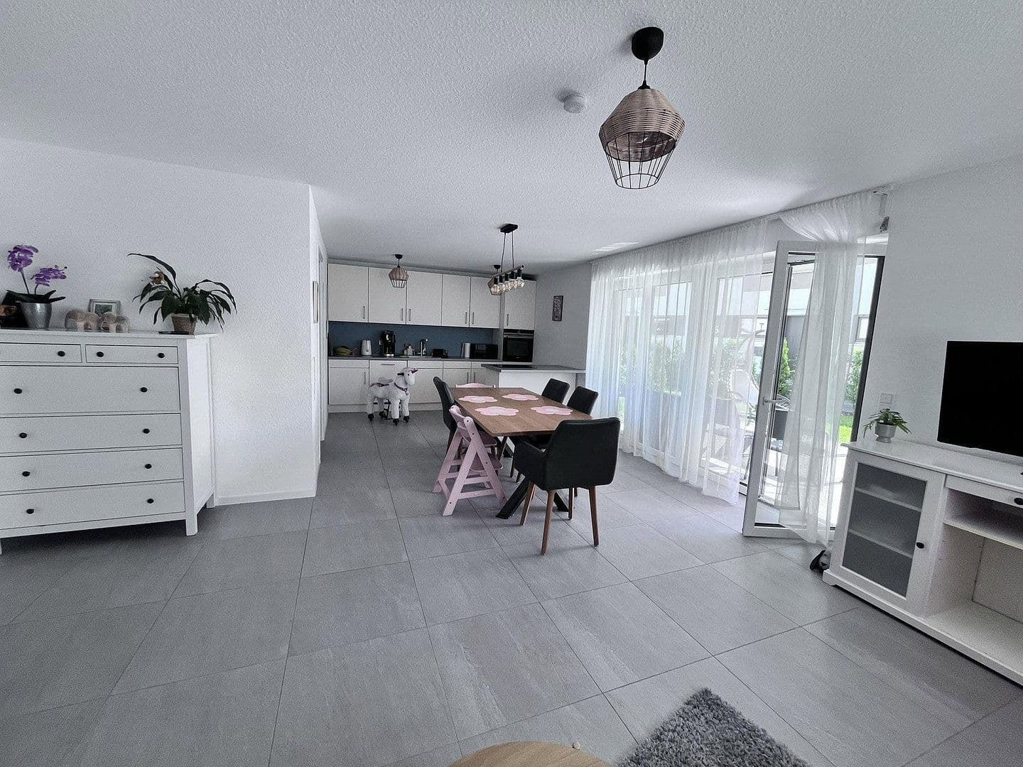Pronájem bytu 3+1 98 m², Detmold, Severní Porýní-Vestfálsko Pronájem bytu 3+1 98 m², Detmold, Severní Porýní-Vestfálsko