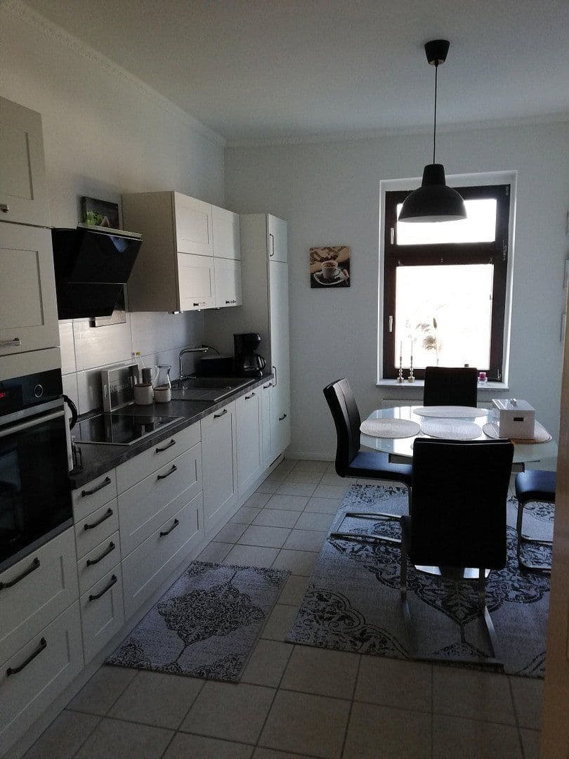 Prodej domu 179 m², pozemek 1.108 m², Bahnhofstraße 2, Lübz, Mecklenburg-Vorpommern Prodej domu 179 m², pozemek 1.108 m², Bahnhofstraße 2, Lübz, Mecklenburg-Vorpommern