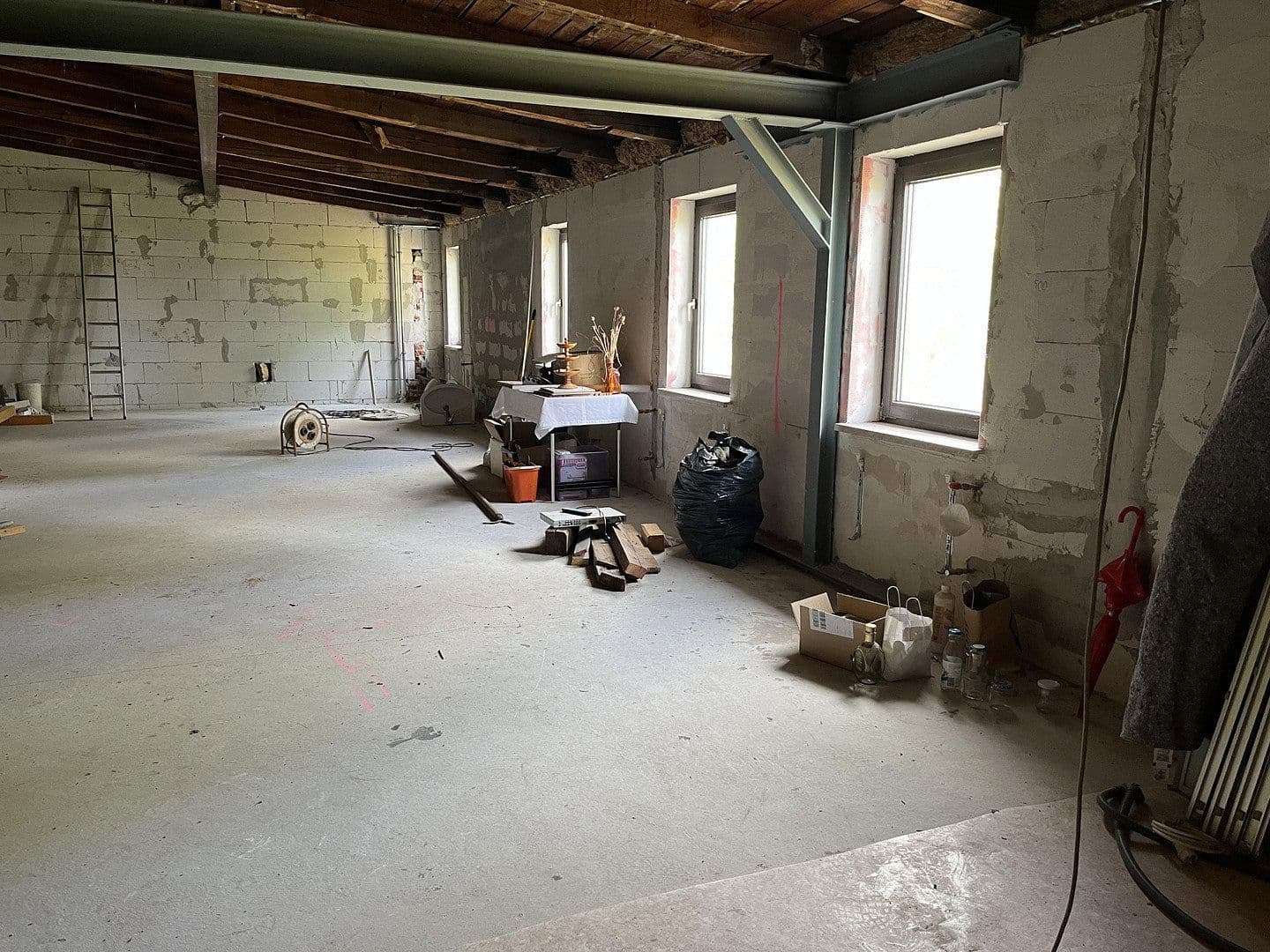 Prodej domu 179 m², pozemek 1.108 m², Bahnhofstraße 2, Lübz, Mecklenburg-Vorpommern Prodej domu 179 m², pozemek 1.108 m², Bahnhofstraße 2, Lübz, Mecklenburg-Vorpommern