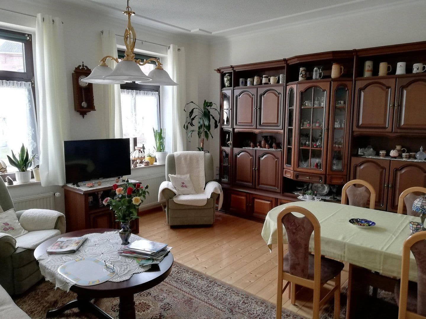 Prodej domu 179 m², pozemek 1.108 m², Bahnhofstraße 2, Lübz, Mecklenburg-Vorpommern Prodej domu 179 m², pozemek 1.108 m², Bahnhofstraße 2, Lübz, Mecklenburg-Vorpommern