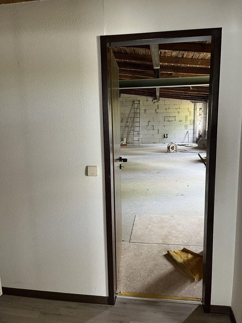 Prodej domu 179 m², pozemek 1.108 m², Bahnhofstraße 2, Lübz, Mecklenburg-Vorpommern Prodej domu 179 m², pozemek 1.108 m², Bahnhofstraße 2, Lübz, Mecklenburg-Vorpommern