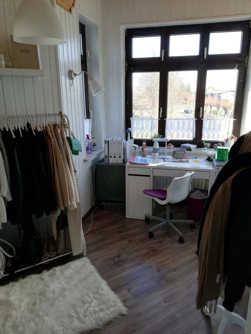 Prodej domu 179 m², pozemek 1.108 m², Bahnhofstraße 2, Lübz, Mecklenburg-Vorpommern Prodej domu 179 m², pozemek 1.108 m², Bahnhofstraße 2, Lübz, Mecklenburg-Vorpommern