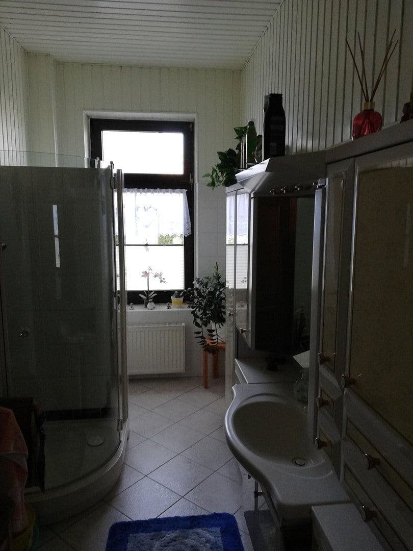 Prodej domu 179 m², pozemek 1.108 m², Bahnhofstraße 2, Lübz, Mecklenburg-Vorpommern Prodej domu 179 m², pozemek 1.108 m², Bahnhofstraße 2, Lübz, Mecklenburg-Vorpommern