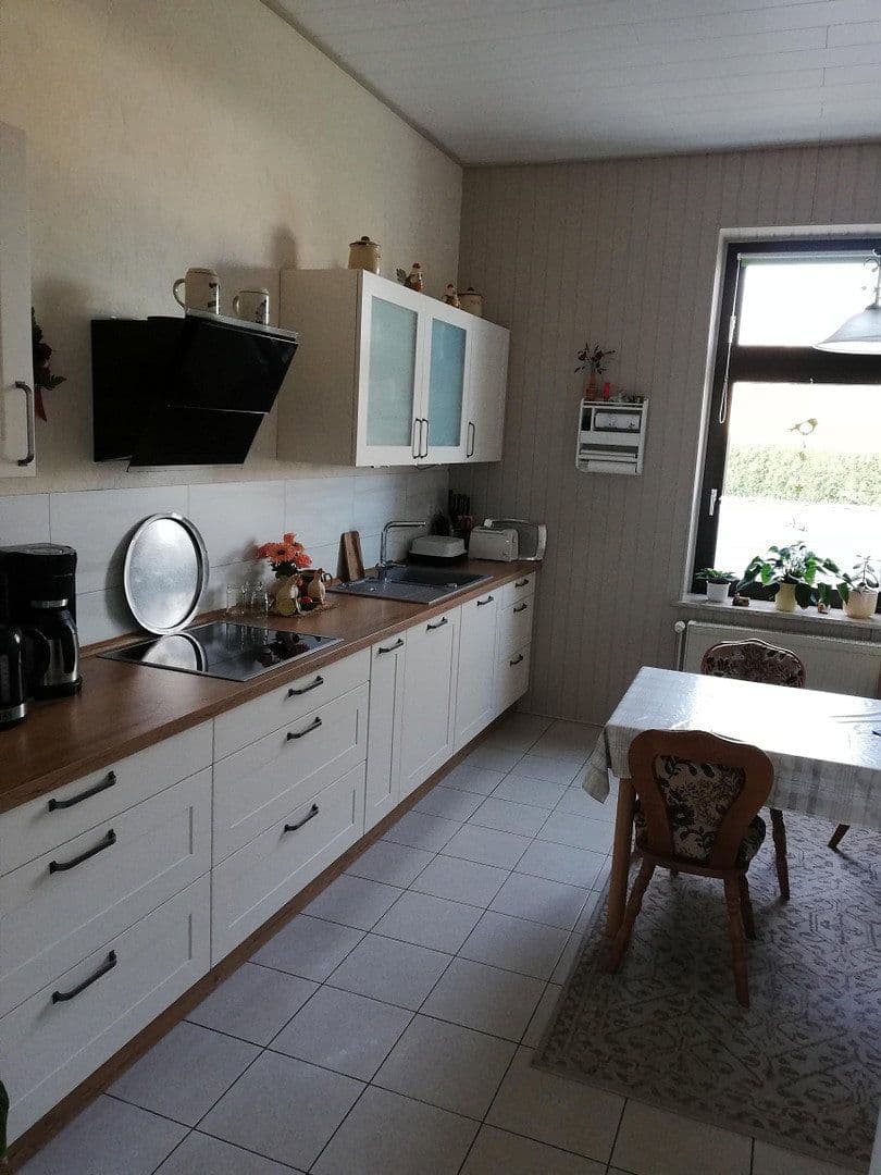 Prodej domu 179 m², pozemek 1.108 m², Bahnhofstraße 2, Lübz, Mecklenburg-Vorpommern Prodej domu 179 m², pozemek 1.108 m², Bahnhofstraße 2, Lübz, Mecklenburg-Vorpommern