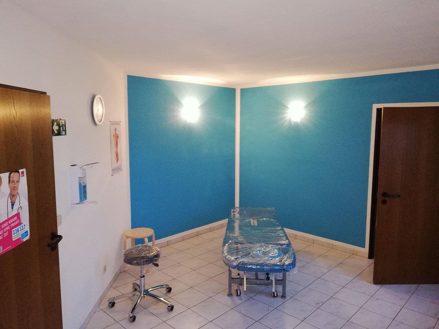 Prodej domu 179 m², pozemek 1.108 m², Bahnhofstraße 2, Lübz, Mecklenburg-Vorpommern Prodej domu 179 m², pozemek 1.108 m², Bahnhofstraße 2, Lübz, Mecklenburg-Vorpommern