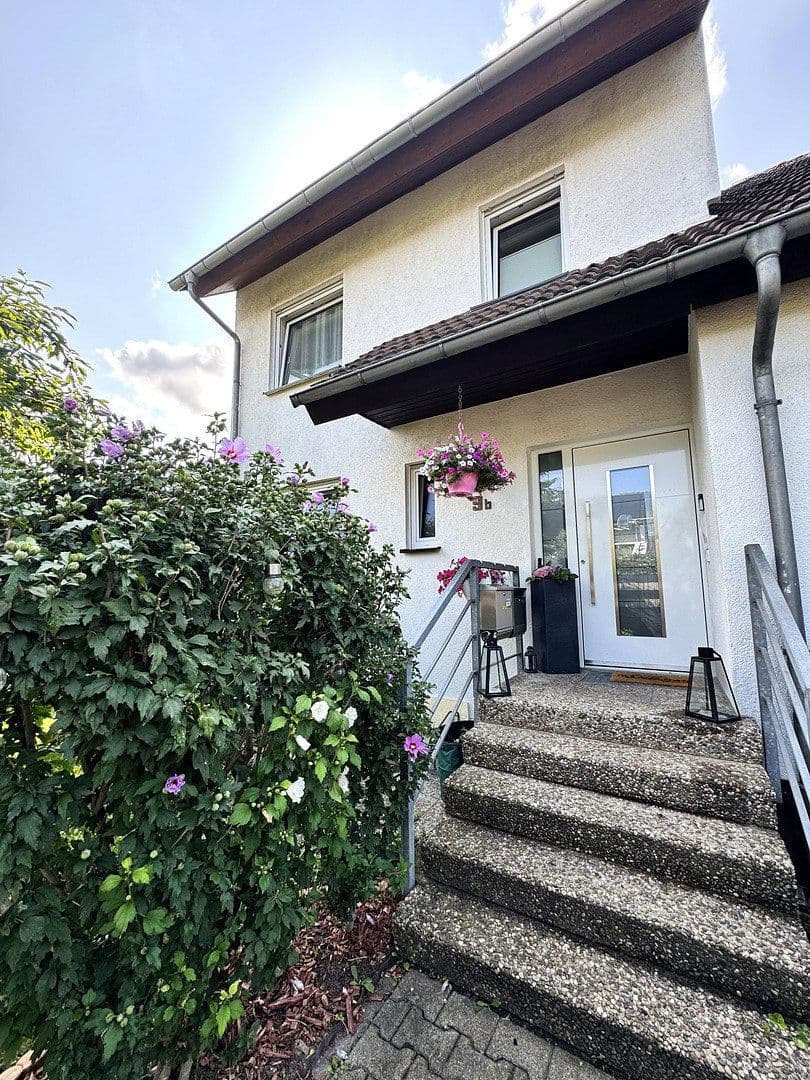 Prodej domu 120 m², pozemek 250 m², Weiterstadt, Hessen Prodej domu 120 m², pozemek 250 m², Weiterstadt, Hessen