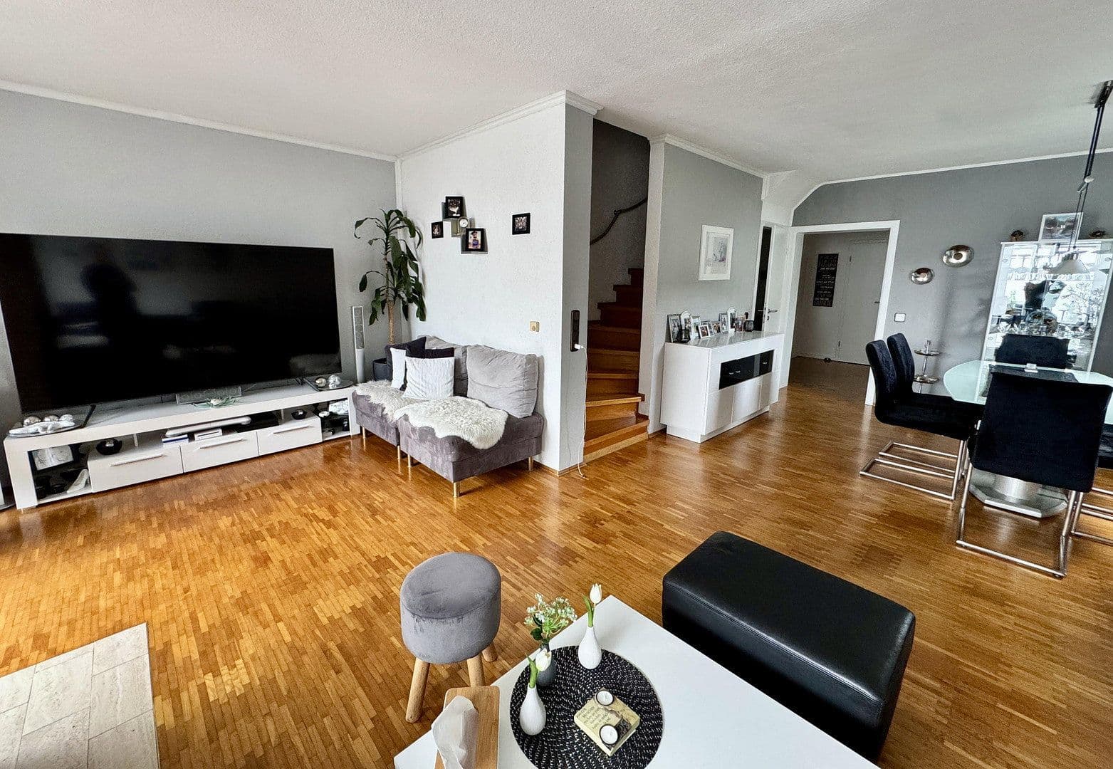 Prodej domu 120 m², pozemek 250 m², Weiterstadt, Hessen Prodej domu 120 m², pozemek 250 m², Weiterstadt, Hessen