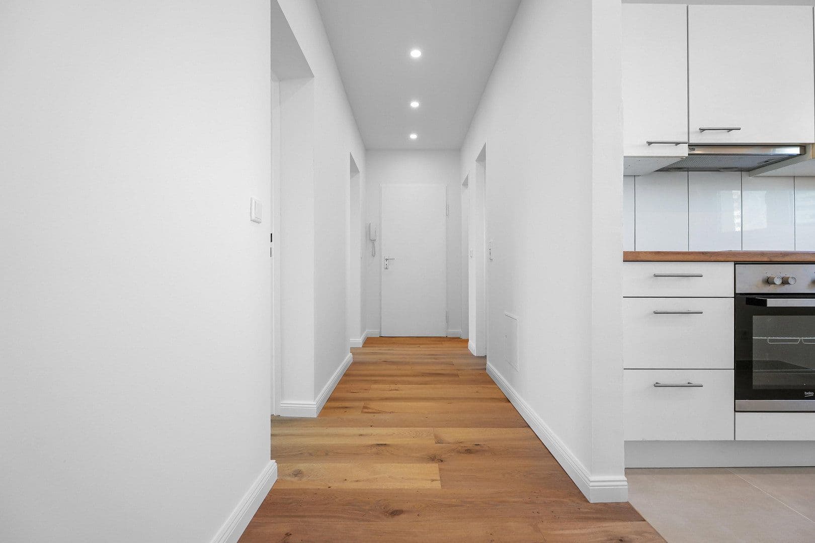 Pronájem bytu 3+1 59 m², Bremen, Bremen Pronájem bytu 3+1 59 m², Bremen, Bremen
