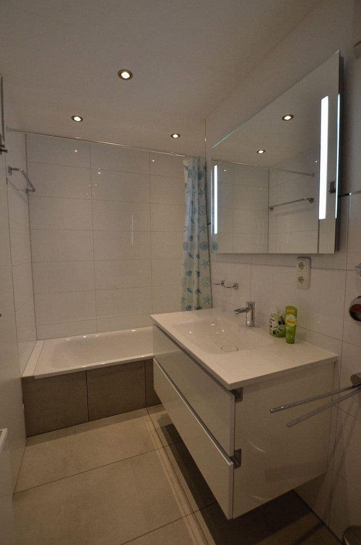 Pronájem bytu 3+1 100 m², Hildoboldstr. 3, München, Bavorsko Pronájem bytu 3+1 100 m², Hildoboldstr. 3, München, Bavorsko