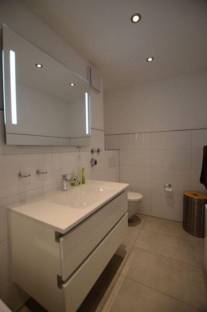 Pronájem bytu 3+1 100 m², Hildoboldstr. 3, München, Bavorsko Pronájem bytu 3+1 100 m², Hildoboldstr. 3, München, Bavorsko
