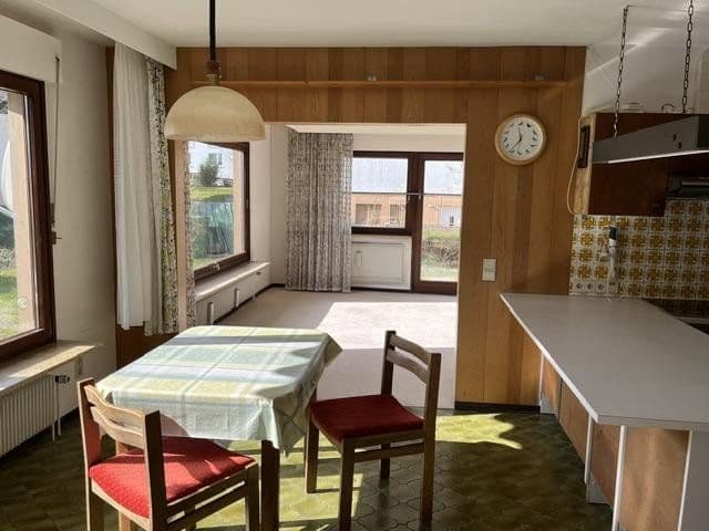 Prodej domu 240 m², pozemek 731 m², Taunusstrasse 48, Herrenberg, Bádensko-Württembersko Prodej domu 240 m², pozemek 731 m², Taunusstrasse 48, Herrenberg, Bádensko-Württembersko