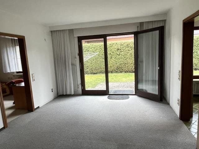 Prodej domu 240 m², pozemek 731 m², Taunusstrasse 48, Herrenberg, Bádensko-Württembersko Prodej domu 240 m², pozemek 731 m², Taunusstrasse 48, Herrenberg, Bádensko-Württembersko