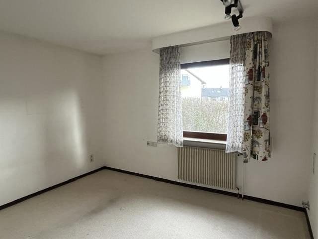Prodej domu 240 m², pozemek 731 m², Taunusstrasse 48, Herrenberg, Bádensko-Württembersko Prodej domu 240 m², pozemek 731 m², Taunusstrasse 48, Herrenberg, Bádensko-Württembersko