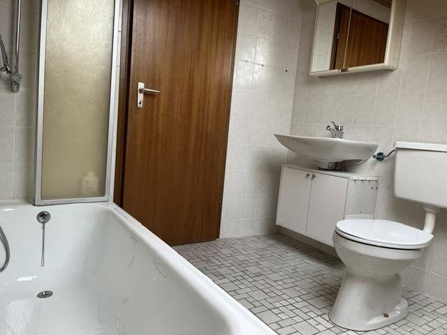 Prodej domu 240 m², pozemek 731 m², Taunusstrasse 48, Herrenberg, Bádensko-Württembersko Prodej domu 240 m², pozemek 731 m², Taunusstrasse 48, Herrenberg, Bádensko-Württembersko