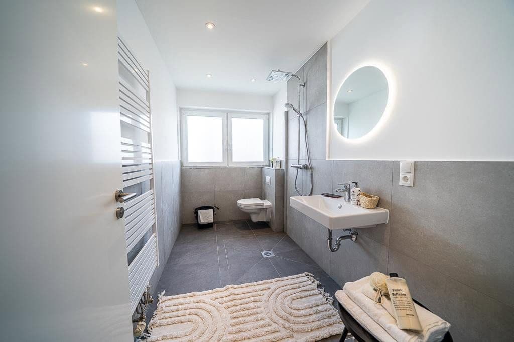 Prodej bytu 3+1 73 m², Bonn, Severní Porýní-Vestfálsko Prodej bytu 3+1 73 m², Bonn, Severní Porýní-Vestfálsko