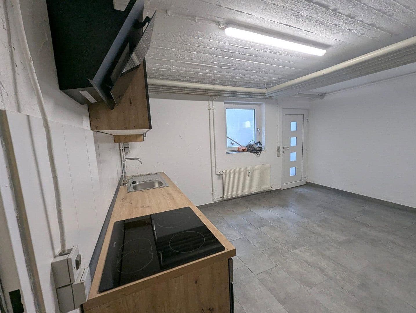 Pronájem bytu 1+1 55 m², Rottenburg am Neckar, Bádensko-Württembersko Pronájem bytu 1+1 55 m², Rottenburg am Neckar, Bádensko-Württembersko