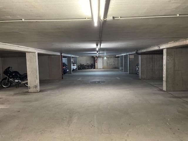 Prodej garáže, Wieblinger Weg, Heidelberg, Bádensko-Württembersko Prodej garáže, Wieblinger Weg, Heidelberg, Bádensko-Württembersko
