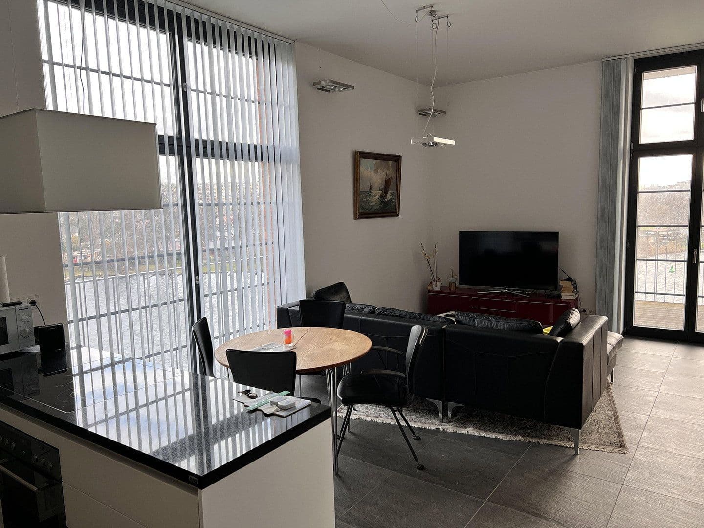 Pronájem bytu 2+1 70 m², An der Filmfabrik 21, Köpenick, Berlín Pronájem bytu 2+1 70 m², An der Filmfabrik 21, Köpenick, Berlín