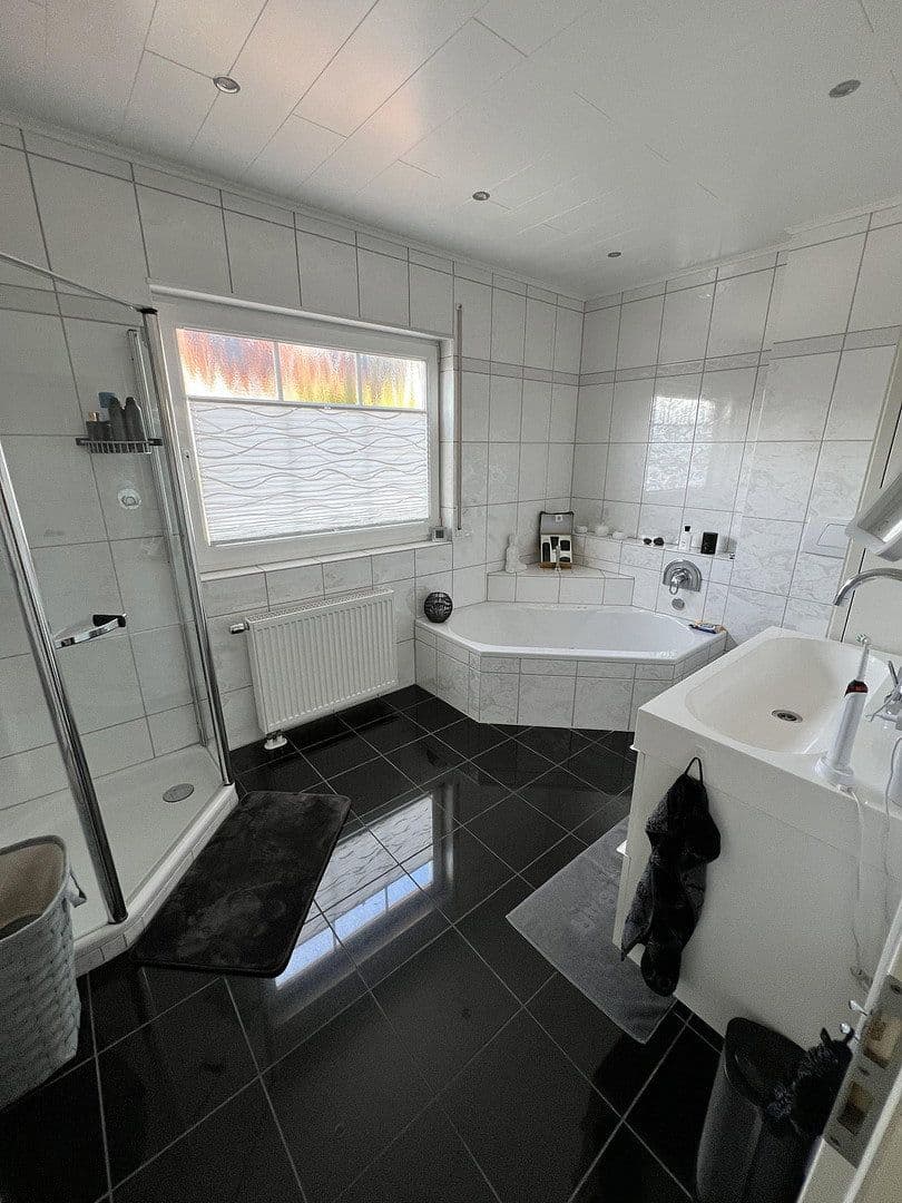 Prodej domu 200 m², pozemek 666 m², Mehlingen, Porýní-Falc Prodej domu 200 m², pozemek 666 m², Mehlingen, Porýní-Falc