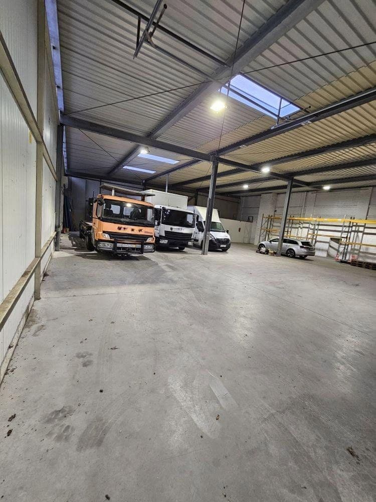 Pronájem nebytového prostoru 8.000 m², Solingen, Severní Porýní-Vestfálsko Pronájem nebytového prostoru 8.000 m², Solingen, Severní Porýní-Vestfálsko