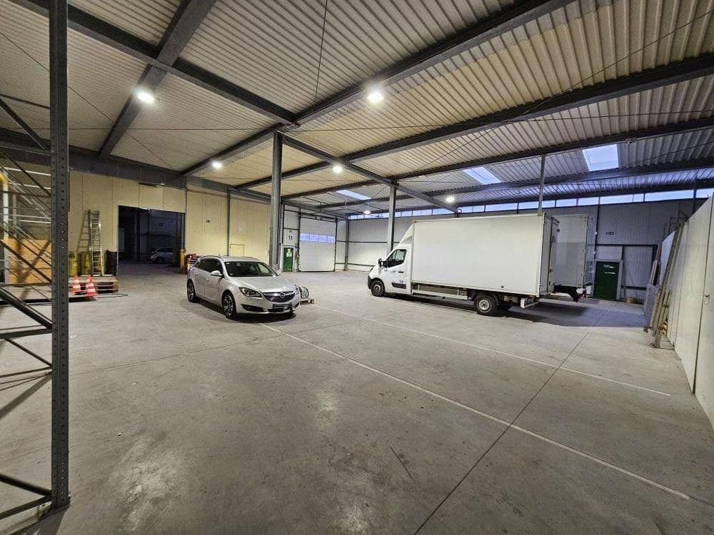 Pronájem nebytového prostoru 8.000 m², Solingen, Severní Porýní-Vestfálsko Pronájem nebytového prostoru 8.000 m², Solingen, Severní Porýní-Vestfálsko