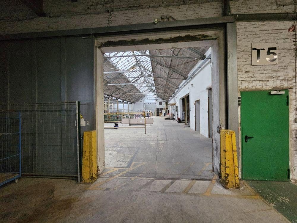 Pronájem nebytového prostoru 8.000 m², Solingen, Severní Porýní-Vestfálsko Pronájem nebytového prostoru 8.000 m², Solingen, Severní Porýní-Vestfálsko