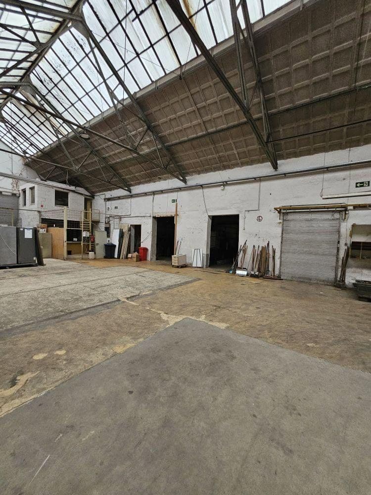 Pronájem nebytového prostoru 8.000 m², Solingen, Severní Porýní-Vestfálsko Pronájem nebytového prostoru 8.000 m², Solingen, Severní Porýní-Vestfálsko