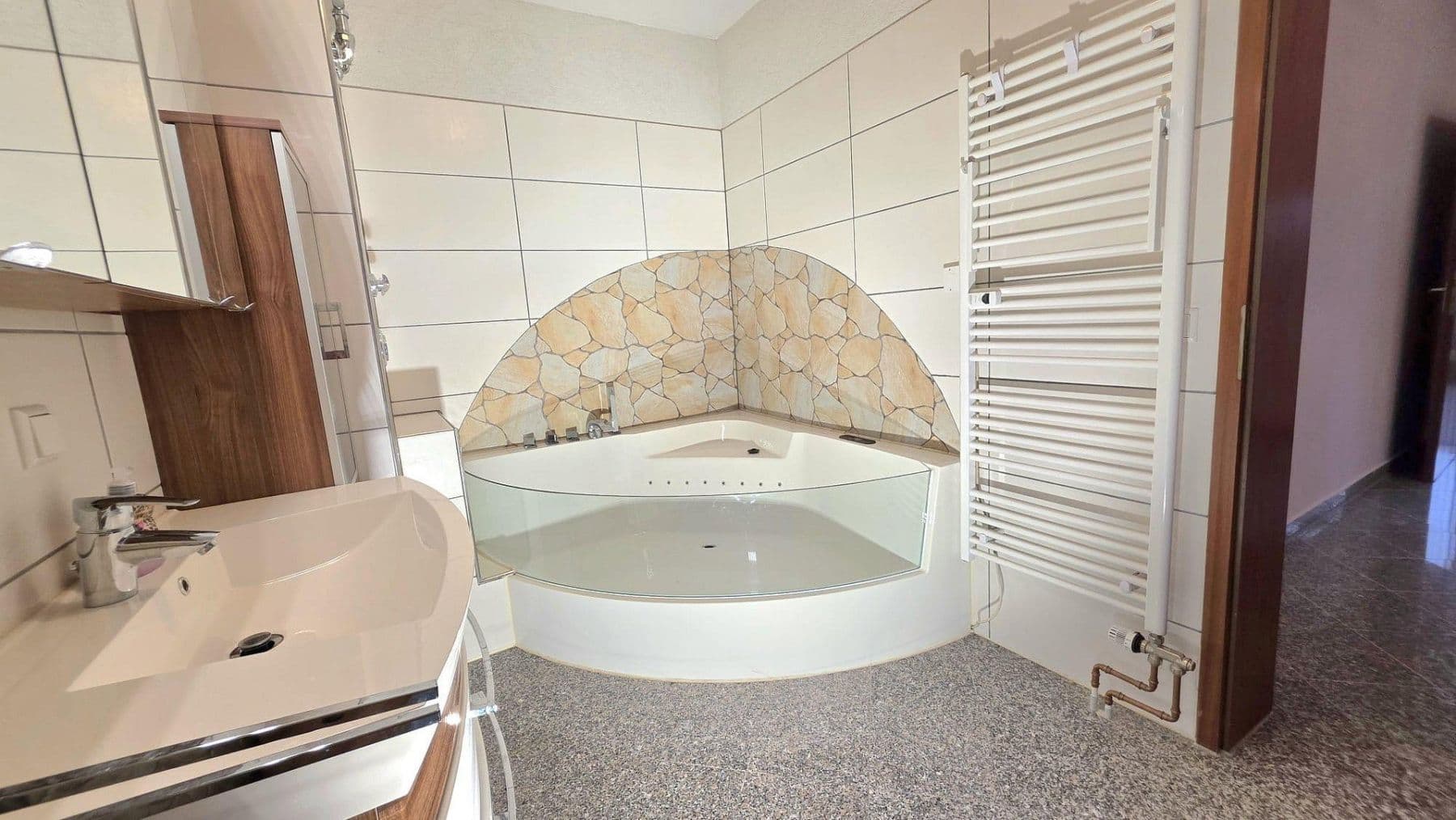 Prodej bytu 3+kk 101 m², Schönaich, Bádensko-Württembersko Prodej bytu 3+kk 101 m², Schönaich, Bádensko-Württembersko