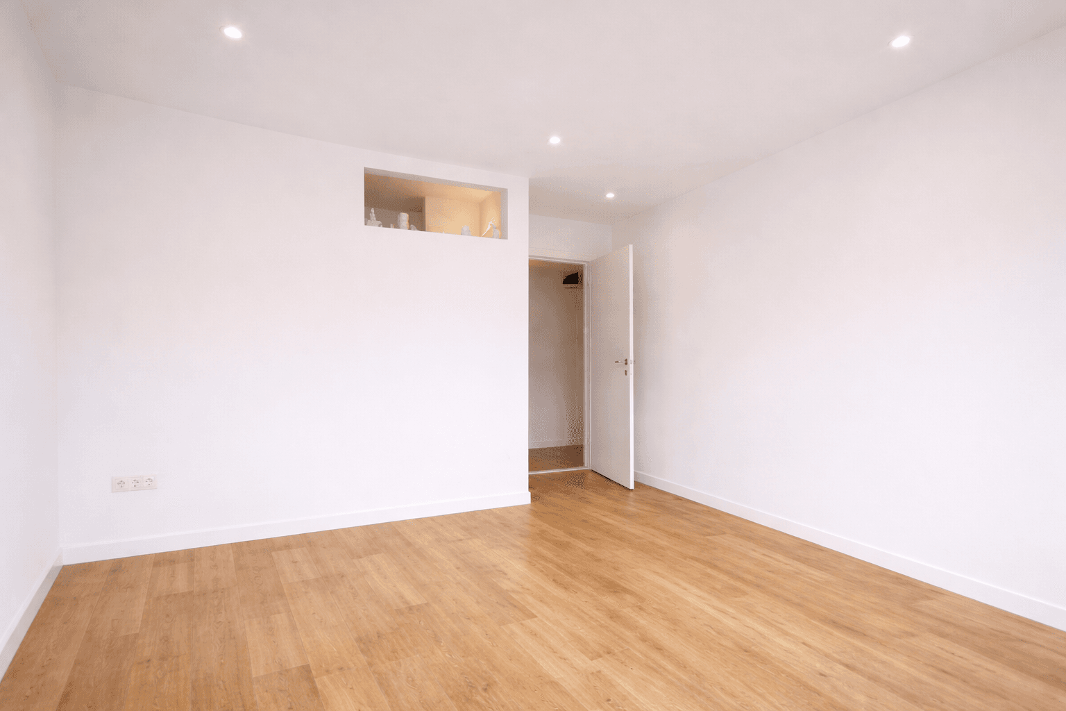 Prodej bytu 3+1 71 m², Schleißheimer Str. 186, München, Bavorsko Prodej bytu 3+1 71 m², Schleißheimer Str. 186, München, Bavorsko