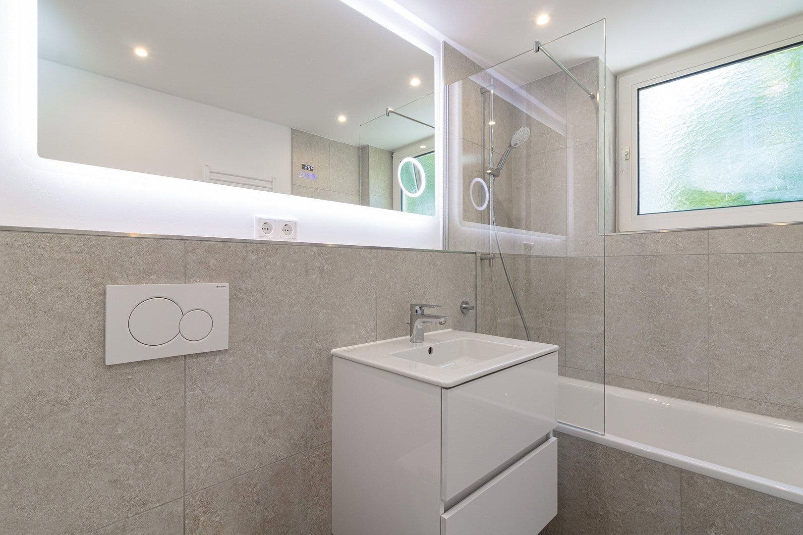 Prodej bytu 3+1 71 m², Schleißheimer Str. 186, München, Bavorsko Prodej bytu 3+1 71 m², Schleißheimer Str. 186, München, Bavorsko