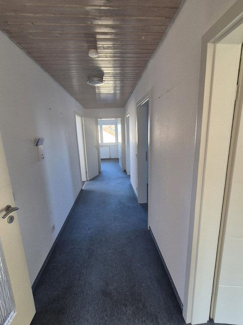 Pronájem bytu 3+1 85 m², Eberdingen, Bádensko-Württembersko Pronájem bytu 3+1 85 m², Eberdingen, Bádensko-Württembersko