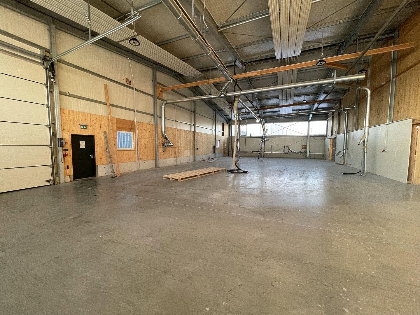 Pronájem nebytového prostoru 1.580 m², Allinger Straße 8c, Vilshofen an der Donau, Bavorsko Pronájem nebytového prostoru 1.580 m², Allinger Straße 8c, Vilshofen an der Donau, Bavorsko