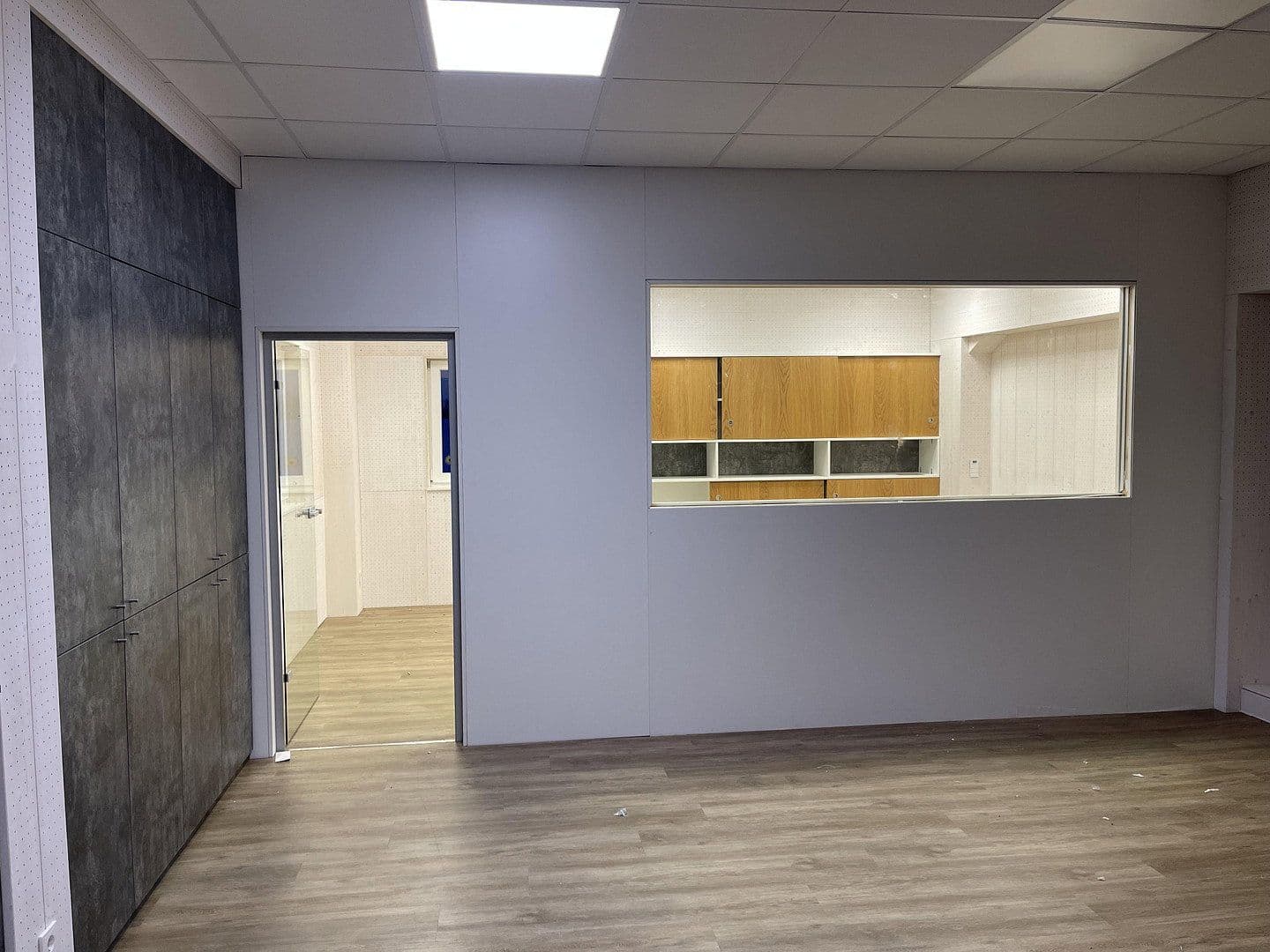 Pronájem nebytového prostoru 1.580 m², Allinger Straße 8c, Vilshofen an der Donau, Bavorsko Pronájem nebytového prostoru 1.580 m², Allinger Straße 8c, Vilshofen an der Donau, Bavorsko