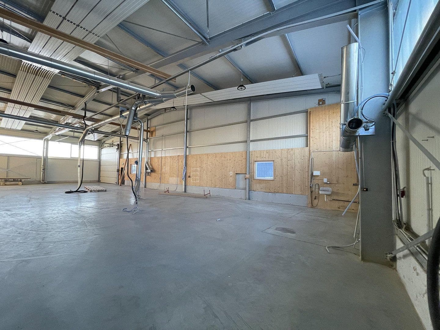 Pronájem nebytového prostoru 1.580 m², Allinger Straße 8c, Vilshofen an der Donau, Bavorsko Pronájem nebytového prostoru 1.580 m², Allinger Straße 8c, Vilshofen an der Donau, Bavorsko