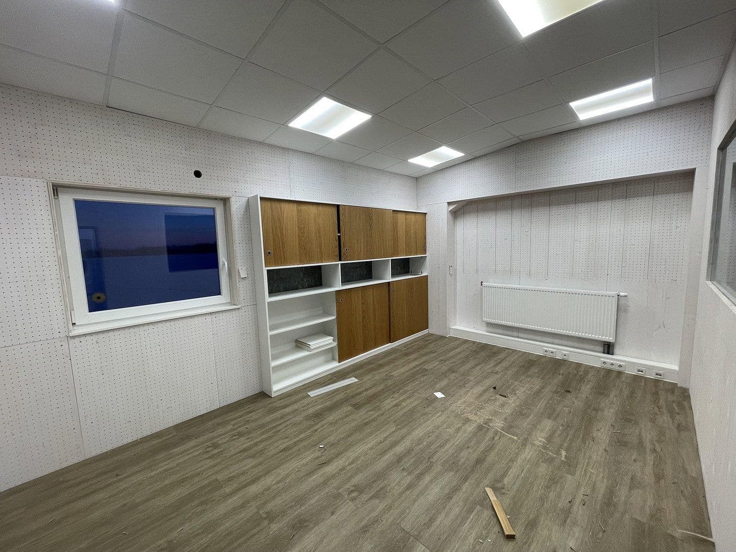 Pronájem nebytového prostoru 1.580 m², Allinger Straße 8c, Vilshofen an der Donau, Bavorsko Pronájem nebytového prostoru 1.580 m², Allinger Straße 8c, Vilshofen an der Donau, Bavorsko
