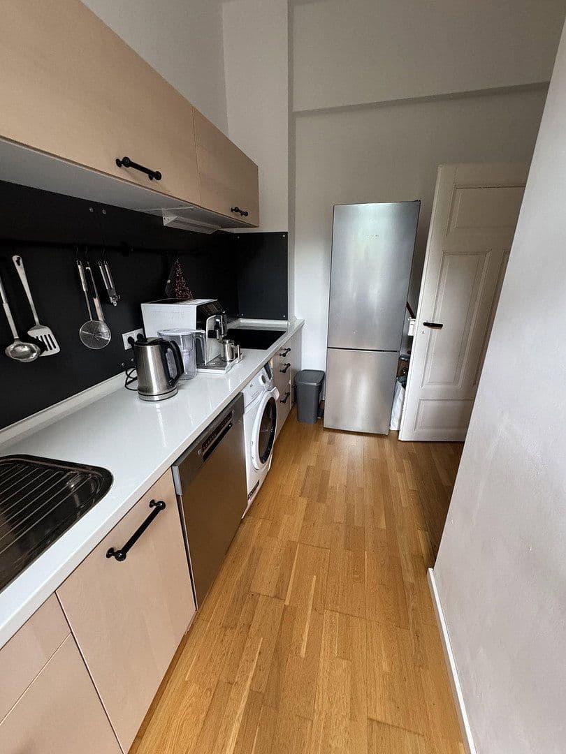 Pronájem bytu 3+1 84 m², Mannehim, Bádensko-Württembersko Pronájem bytu 3+1 84 m², Mannehim, Bádensko-Württembersko