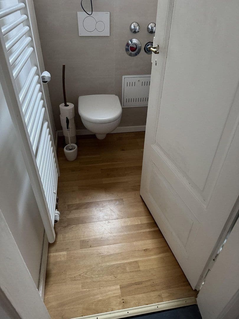 Pronájem bytu 3+1 84 m², Mannehim, Bádensko-Württembersko Pronájem bytu 3+1 84 m², Mannehim, Bádensko-Württembersko