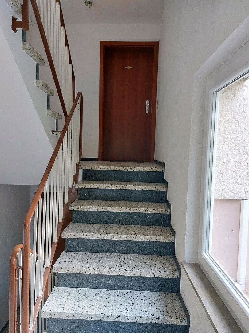 Pronájem bytu 3+1 65 m², Buchenstraße 5, Ebersbach an der Fils, Bádensko-Württembersko Pronájem bytu 3+1 65 m², Buchenstraße 5, Ebersbach an der Fils, Bádensko-Württembersko