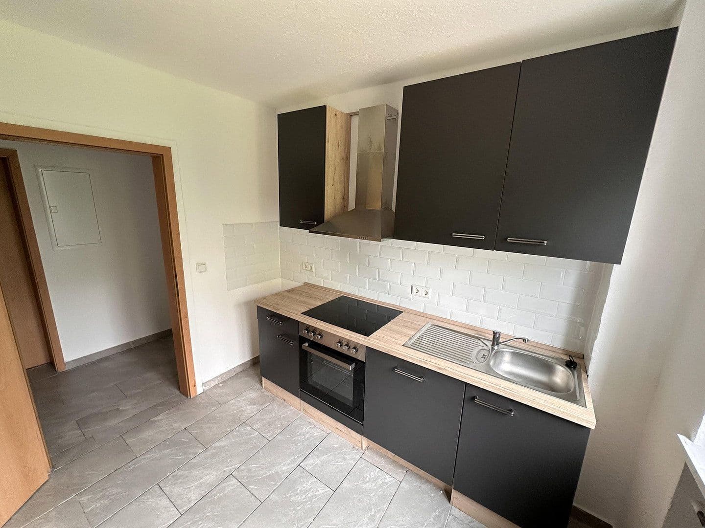 Pronájem bytu 5+1 87 m², Burger Landstrasse 58, Herborn, Hessen Pronájem bytu 5+1 87 m², Burger Landstrasse 58, Herborn, Hessen