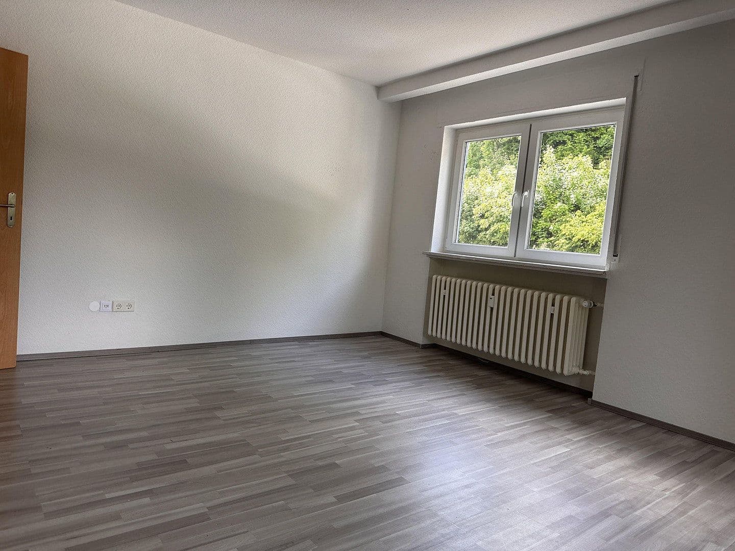 Pronájem bytu 5+1 87 m², Burger Landstrasse 58, Herborn, Hessen Pronájem bytu 5+1 87 m², Burger Landstrasse 58, Herborn, Hessen