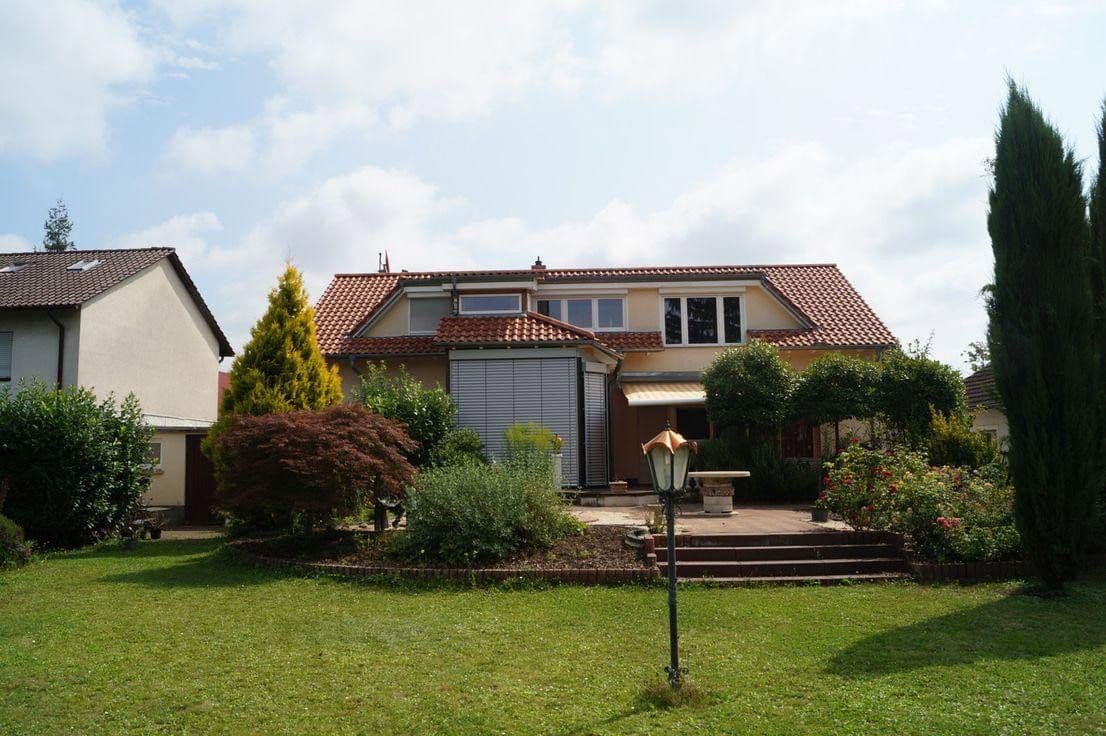 Prodej domu 245 m², pozemek 1.147 m², Gernsheim, Hessen Prodej domu 245 m², pozemek 1.147 m², Gernsheim, Hessen